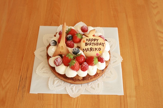 バースデーケーキ　りんご