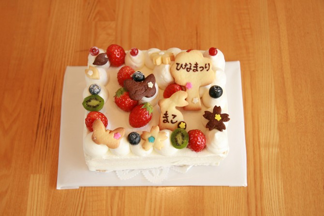 ひなまつりケーキ