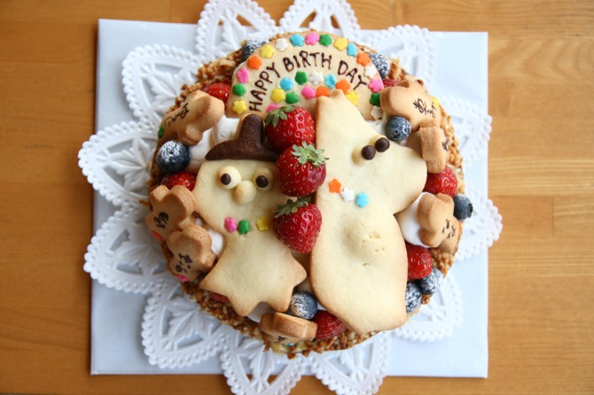 バースデーケーキ<br>虹のクッキー