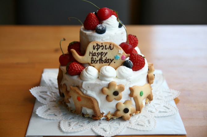 小さな２段のケーキ