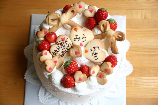 バースデーケーキ<br>りぼん