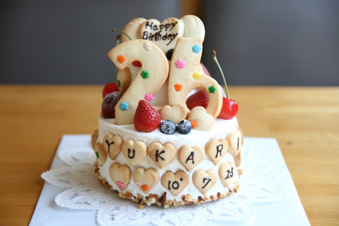 ２段のバースデーケーキ