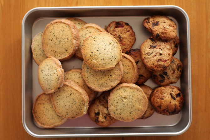 クッキー<br>ミルクティークッキーとフルーツクッキー