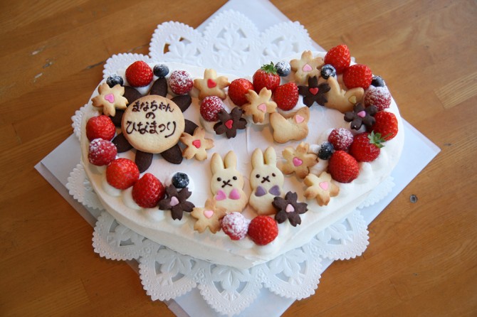 ひな祭りのケーキ