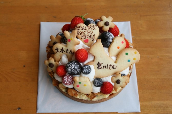 タルトのバースデーケーキ