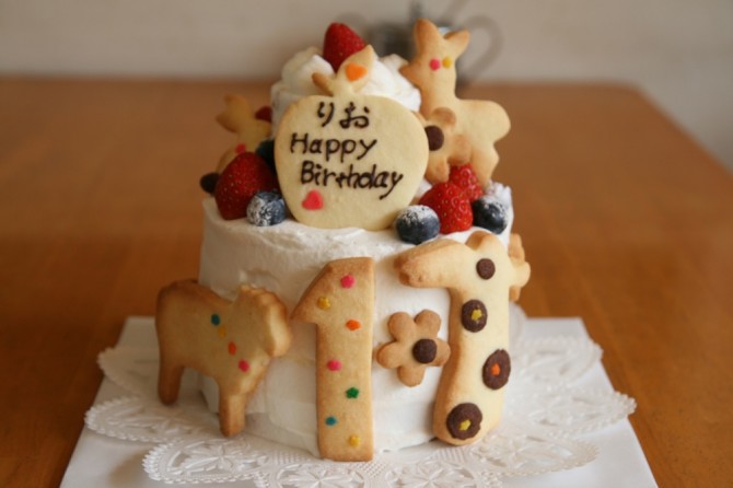 小さな２段のケーキ