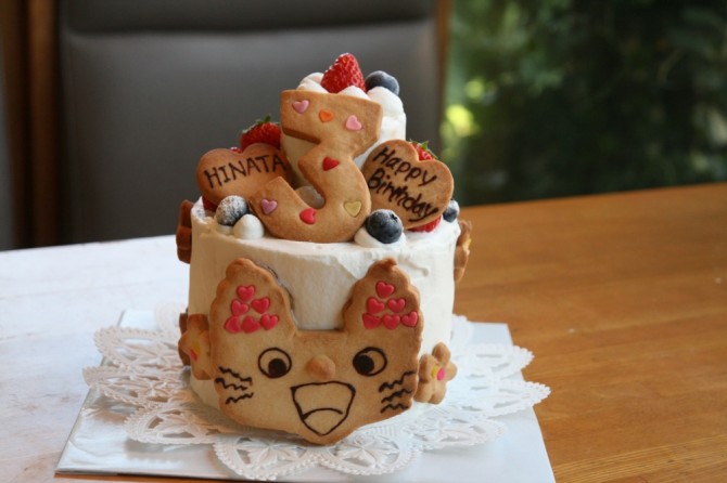 小さな２段のケーキ