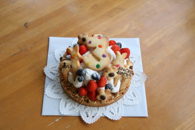 ３歳のお誕生日ケーキ