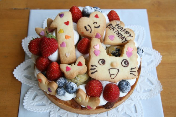 サツマイモのタルトのバースデーケーキ