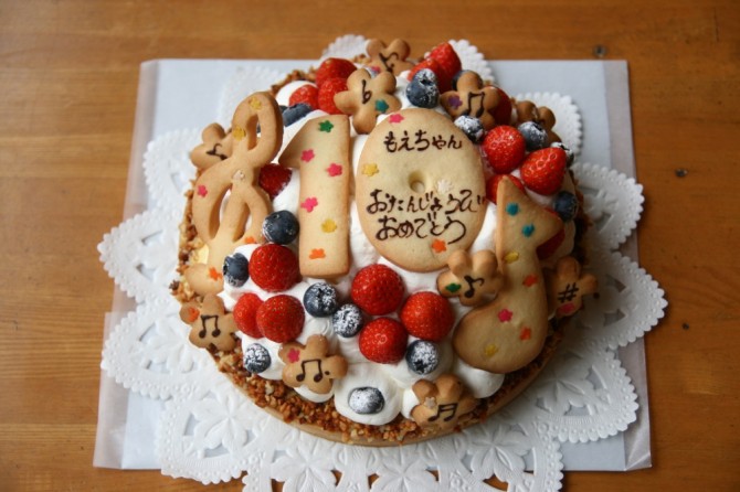 ２１センチのフルーツタルトのバースデーケーキ