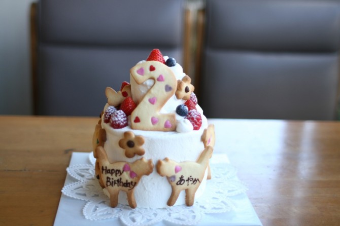 小さな２段のケーキ