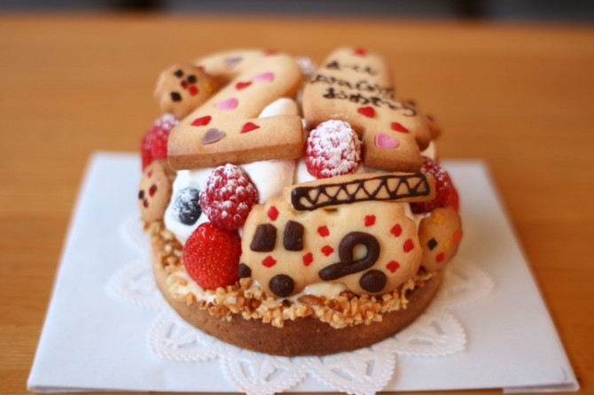 １２センチのタルトのバースデーケーキ
