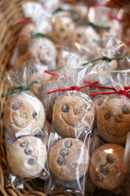 １２月２４日までのケーキのご予約終了しました。