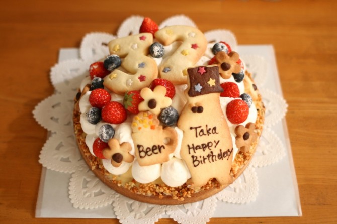 ２１センチのフルーツタルトのバースデーケーキ