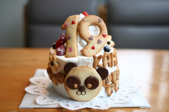 小さな２段のケーキ