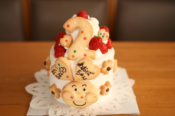 小さな２段のケーキ