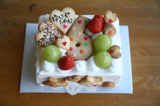 小さなスポンジケーキ