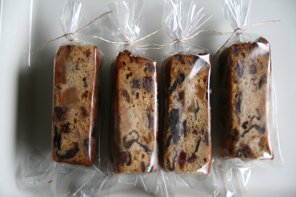 焼菓子フルーツケーキ