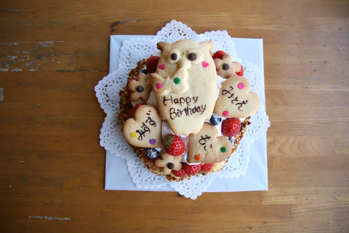 ３人のバースデーケーキ