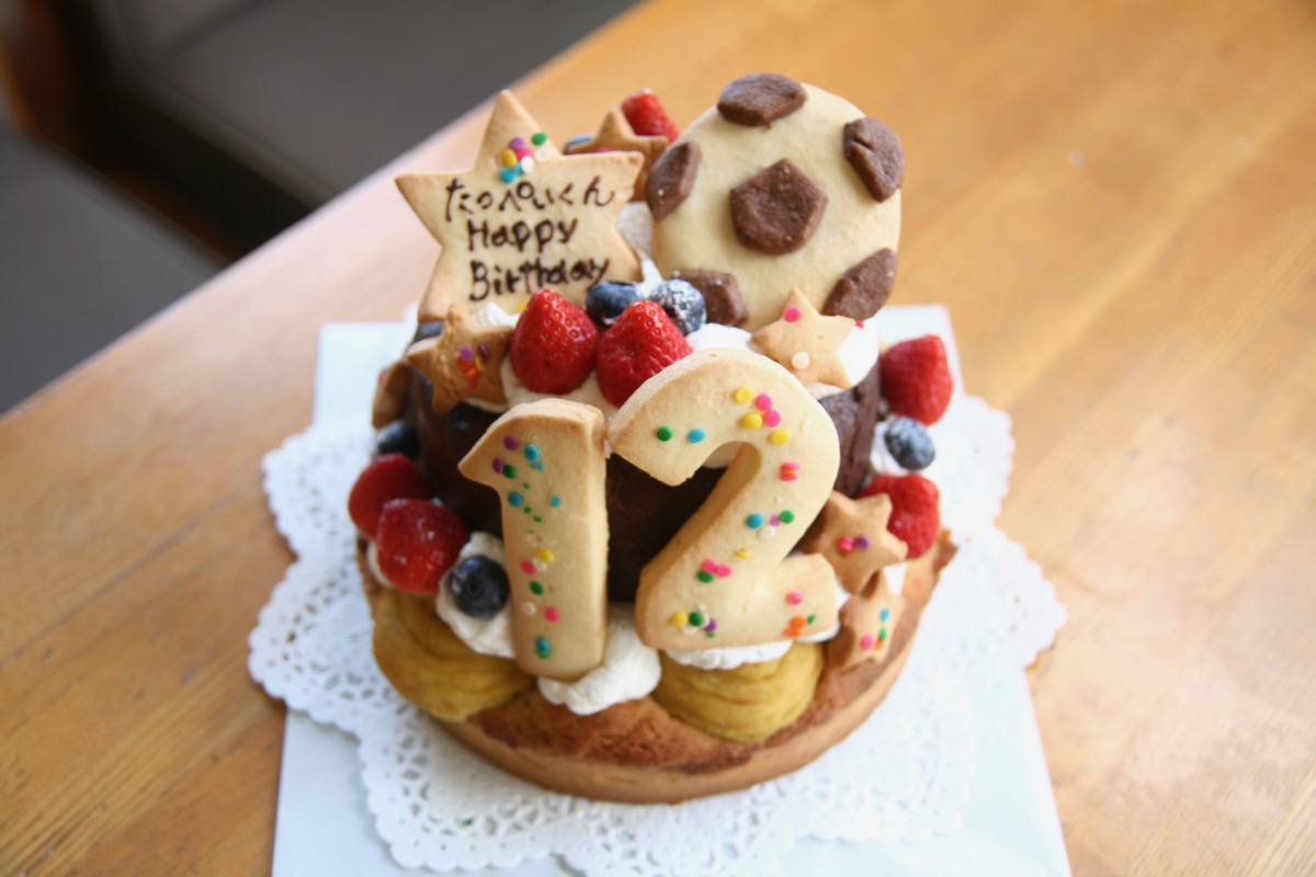 さつまいものタルトとチョコケーキ２段