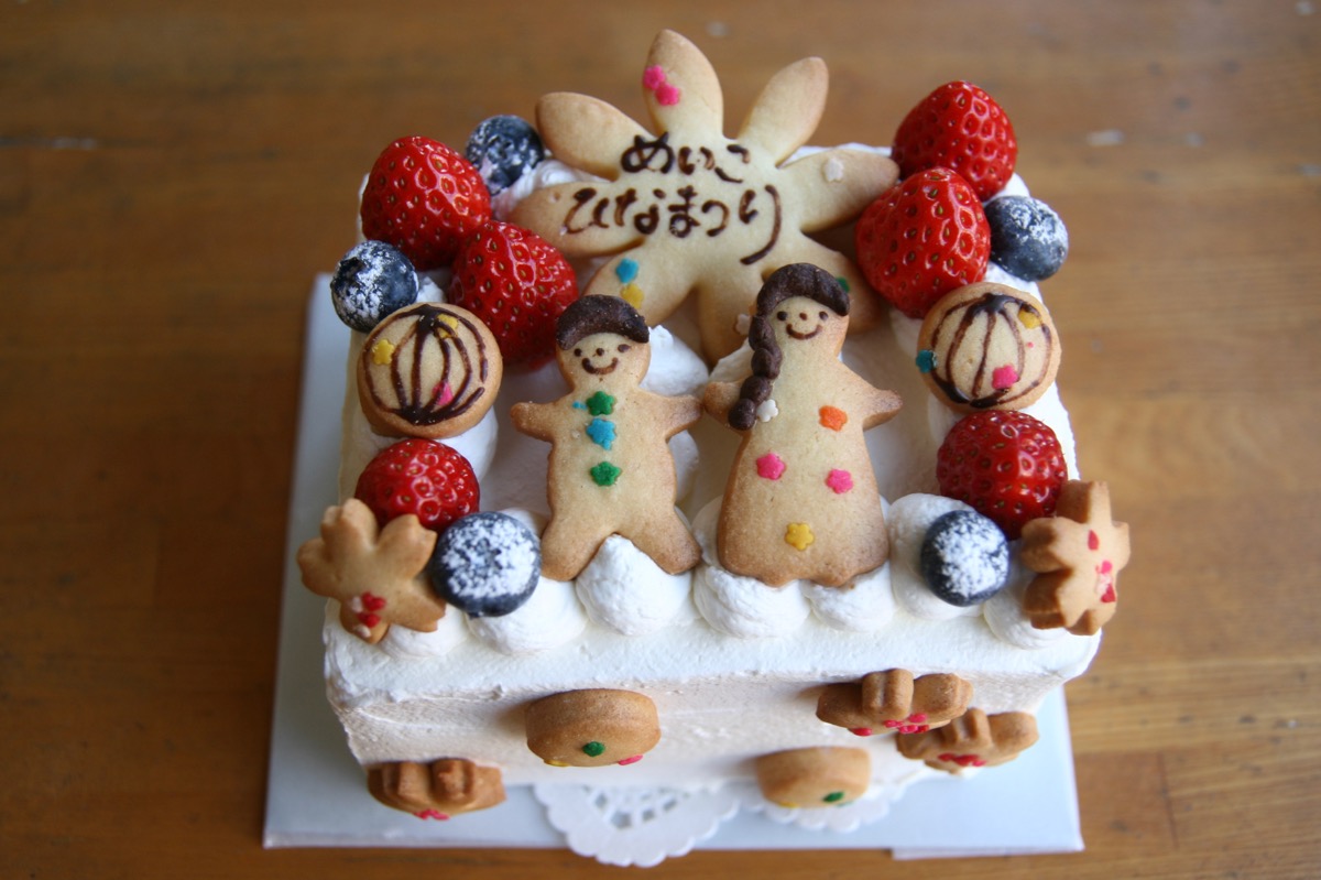 ひな祭りのケーキ